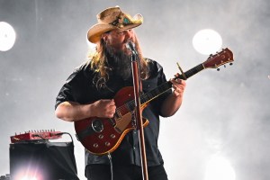 NASHVILLE, TENNESSEE - NOVEMBER 08: EDITORIAL USE ONLY Chris Stapleton performs onstage during the 57th Annual CMA Awards at Bridgestone Arena on November 08, 2023 in Nashville, Tennessee. (Photo by Astrida Valigorsky/WireImage)